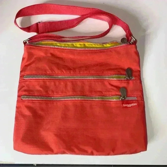 Baggallini crossbody bag Orange Coral Red Adjustable Strap - Picture 2 of 7